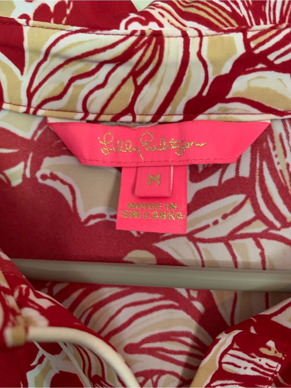 Lilly Pulitzer Givana UPF 50+ Tunic Popover Top Red Island Vibes Size M - Picture 4 of 7